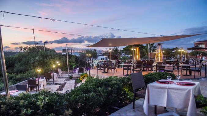 Terras van Hotel Sa Barrera