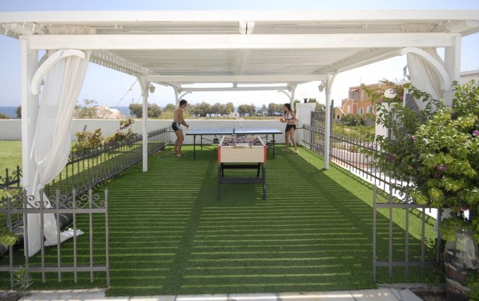 Tafeltennistafel en voetbaltafel van Hotel Imperial Med in Santorini