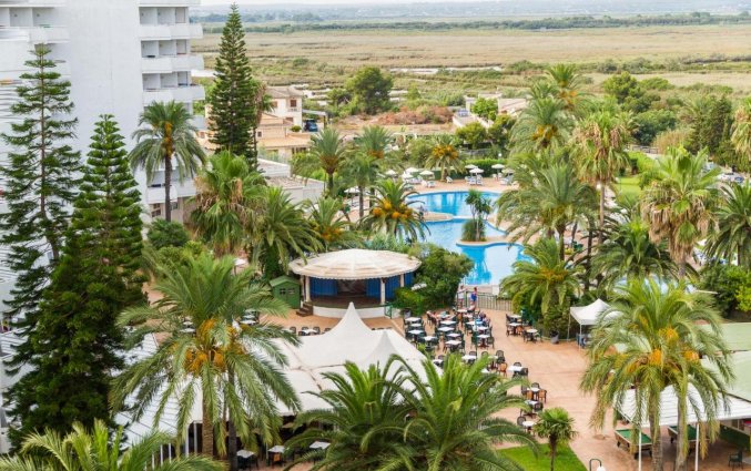 Tuin van Hotel EIX Lagotel op Mallorca