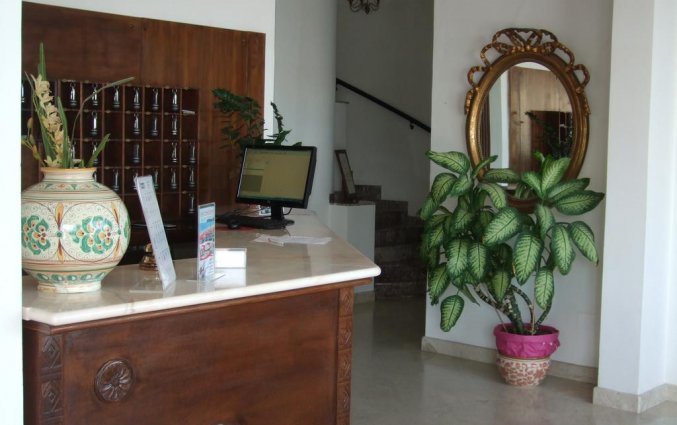  Receptie van Hotel Isola Bella op Sicilie