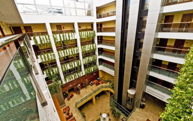 Centrale hal van Hotel Senator Granada Spa in Andalusie