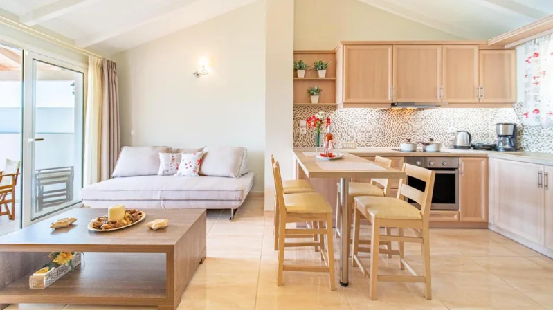 Gezellige, knusse woonkamer + keuken