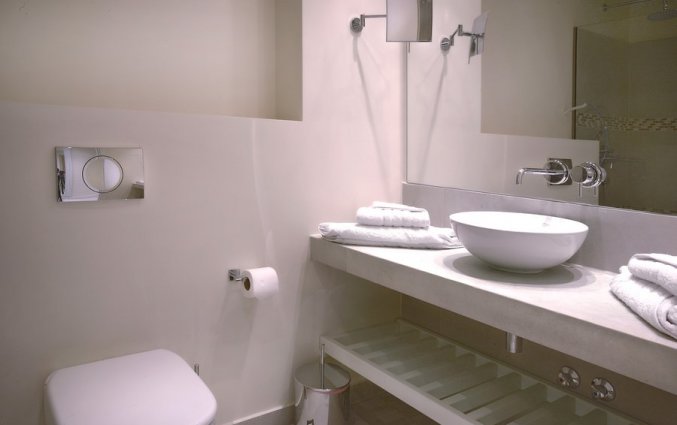 Badkamer van een kamer van Hotel Rodostamo op Corfu