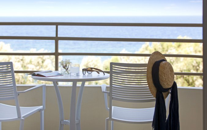 Balkon van een tweepersoonskamer van hotel Electra Palace Rhodos