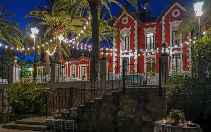 Gebouw van Hotel Abetos del Maestre Escuela in Andalusie