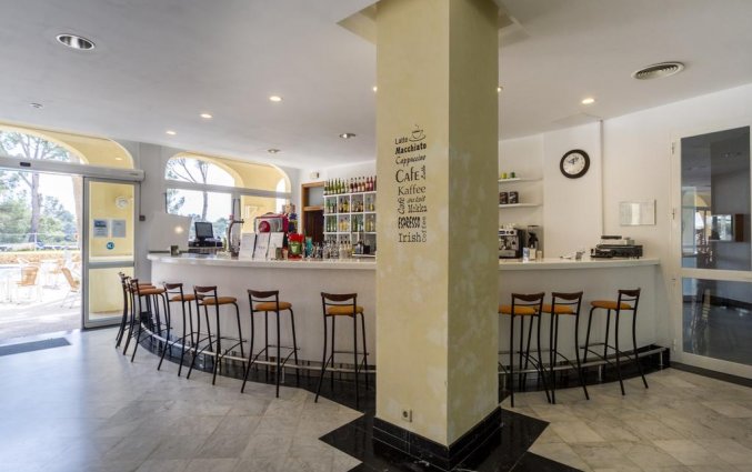 Bar van Aparthotel Floramar op Menorca