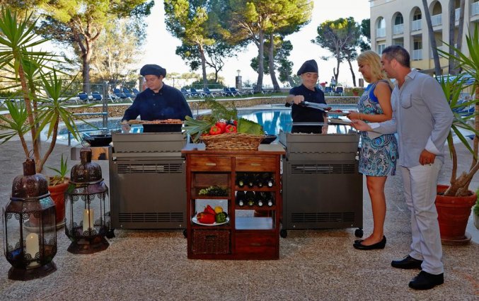 Barbecue avond van Aparthotel Floramar op Menorca