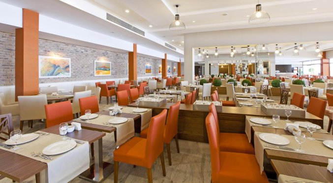 Restaurant van Hotel Grand Park Lara in Antalya