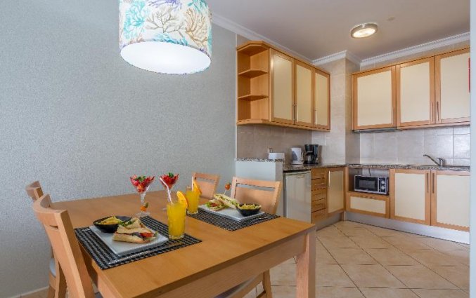 Keuken van een appartement van Aparthotel Luna Solaqua Algarve