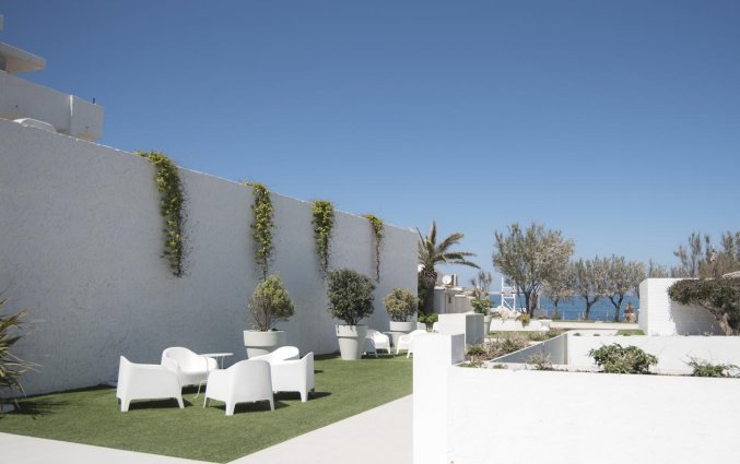 Terras van Hotel Riva Del Sole in Puglia