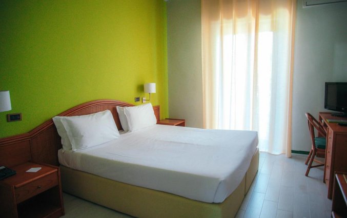Tweepersoonskamer van Hotel Riva Del Sole in Puglia