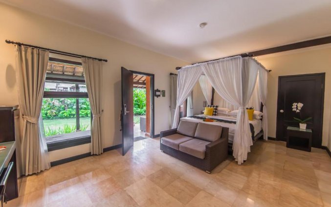 Slaapkamer van hotel Legian Beach in Bali
