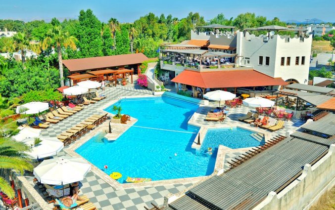 Bovenaanzicht van Hotel Gaia Garden op Kos