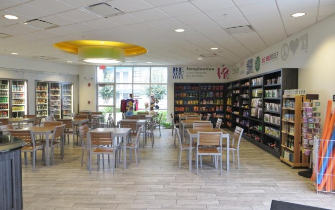 Restaurant van Avanti International