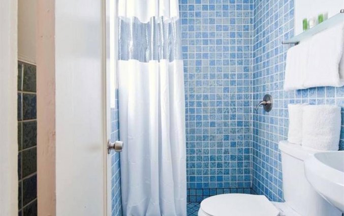 Badkamer van een tweepersoonskamer van Hotel Colony Ocean Drive in Miami