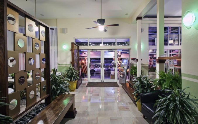 Entree van Hotel Colony Ocean Drive in Miami