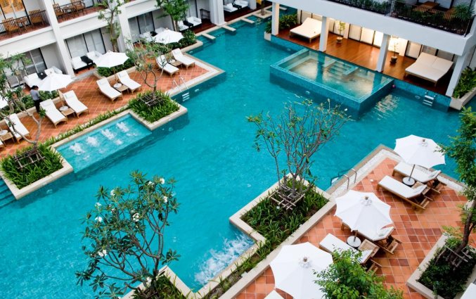 Zwembad van banthai beach resort