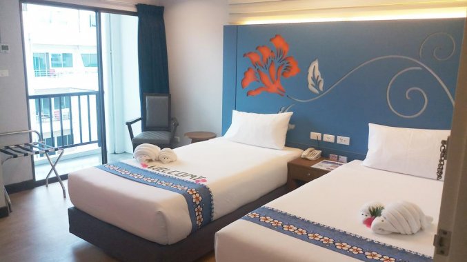 Tweepersoonskamer met 2 aparte bedden van DAYS INN PATONG BEACH