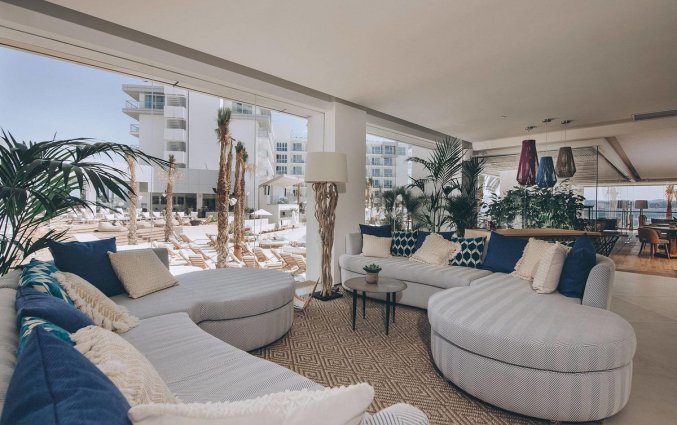 Lounge van Hotel Amare Beach op Ibiza