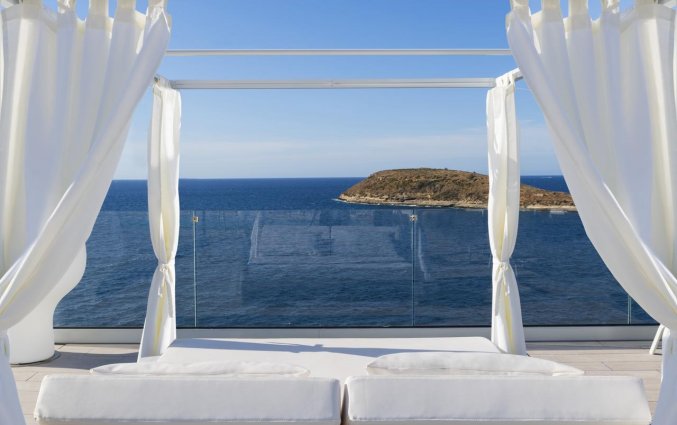 Terras van Hotel Elba Sunset Thalasso Spa op Mallorca