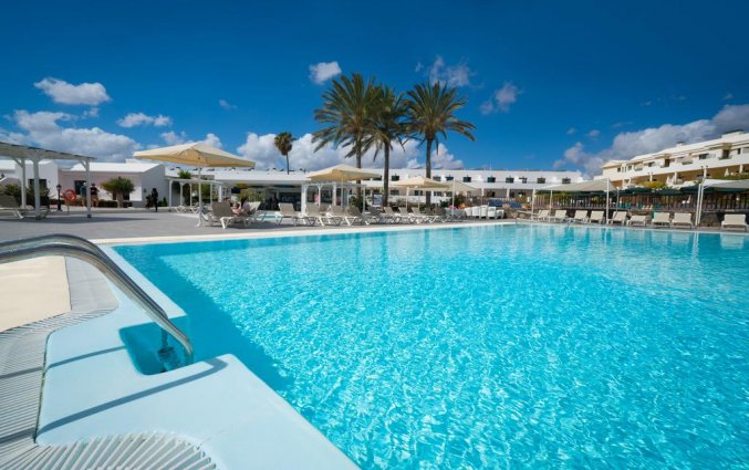 Zwembad van appartementen Santa Rosa in Lanzarote
