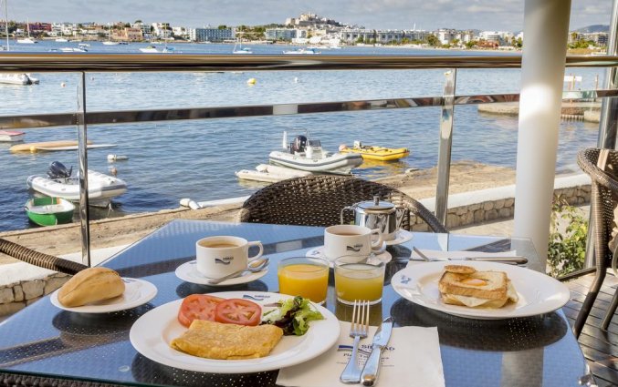 Eten van hotel Simbad in Ibiza