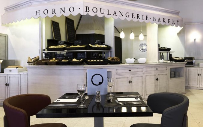 Restaurant hotel H10 Estepona Palace in Costa Del Sol