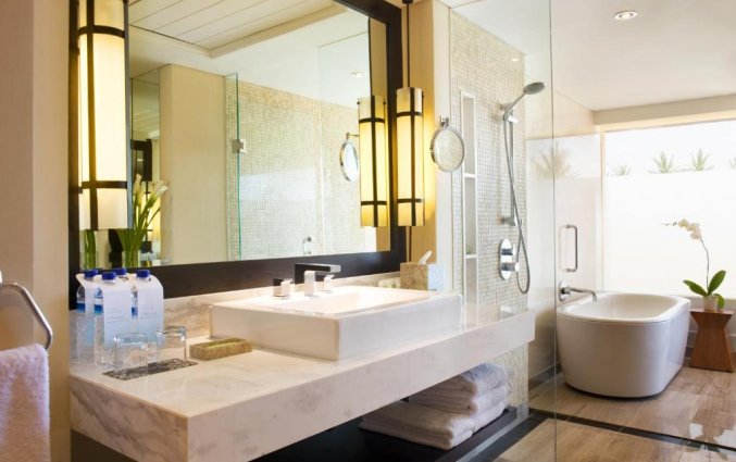 Badkamer van resort The Westin Nusa Dua in Bali