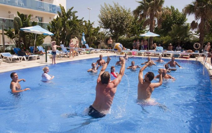 Zwembad van hotel Golden Taurus Aquapark in Costa Brava