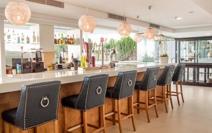 Bar van Hotel Tomir Portals Suites op Mallorca