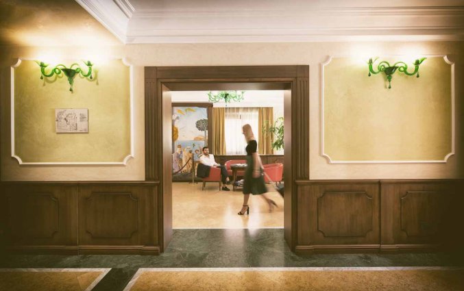 Hal van Hotel Artemis op Sicilie