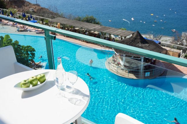 Uitizicht vanaf balkon van Hotel Mogan Princess & Beach Club op Gran Canaria