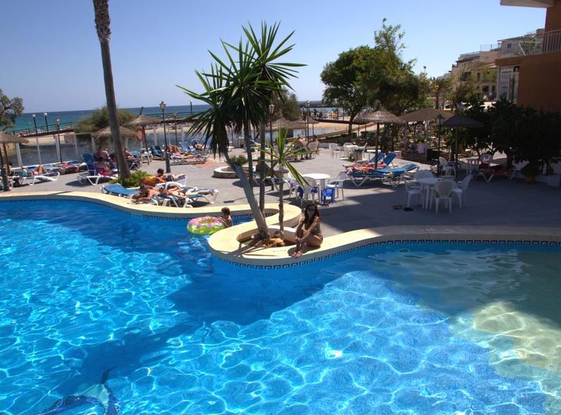 Zwembad van Appartementen Playa Moreia op Mallorca