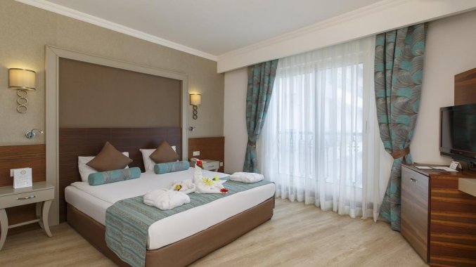 Tweepersoonskamer van hotel Side Crown Charm Palace in Side