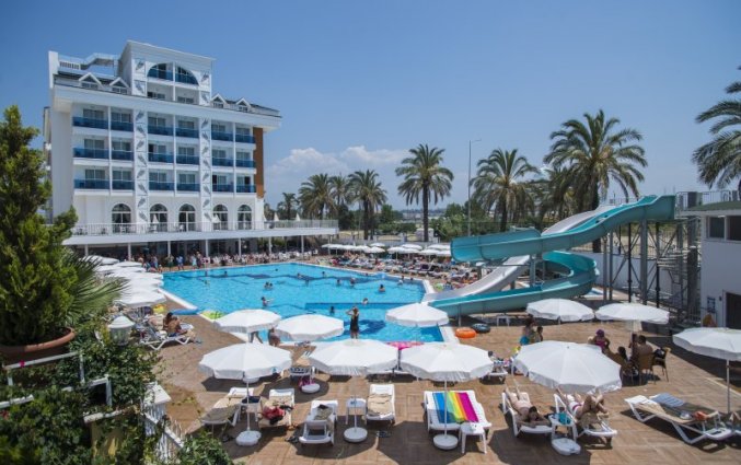 Buitenzwembad van Hotel Palm World in Side