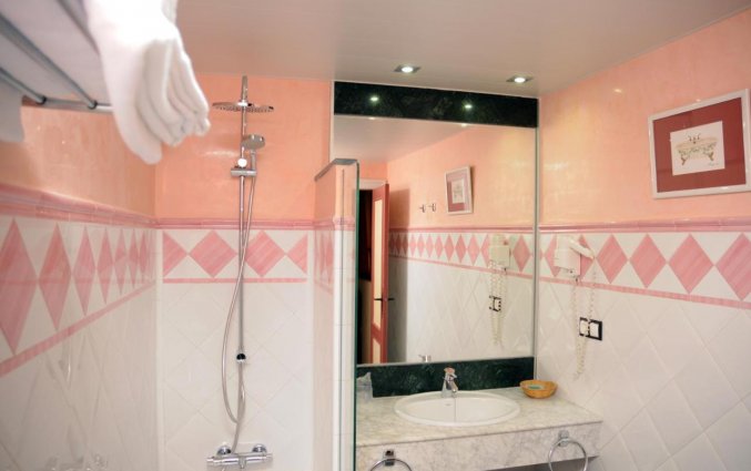 Badkamer Hotel Santo Domingo Lucena