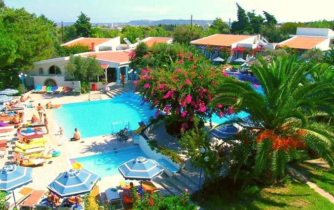 Bovenaanzocht van Aparthotel Filerimos Village op Rhodos