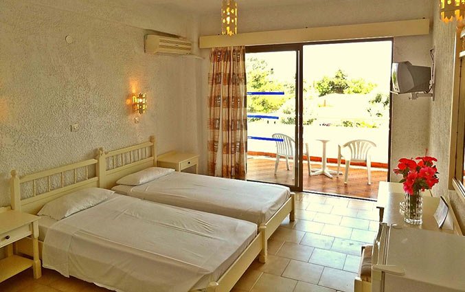 Tweepersoonskamer van Aparthotel Filerimos Village op Rhodos