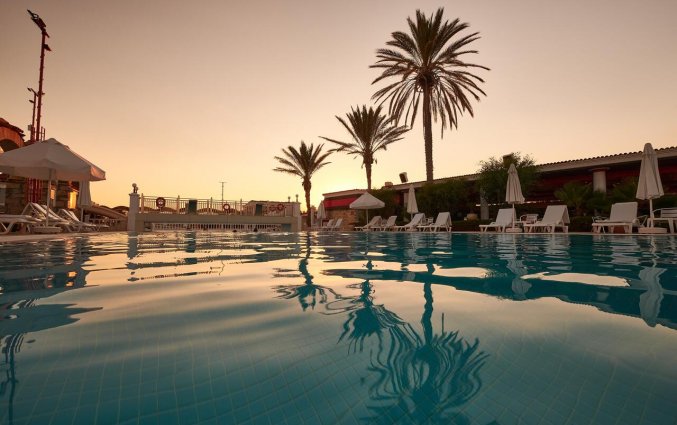 Buitenzwembad van Club Sera in Antalya