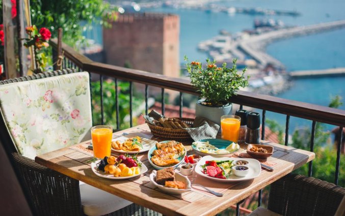 Terras van Hotel Villa Turka in Alanya