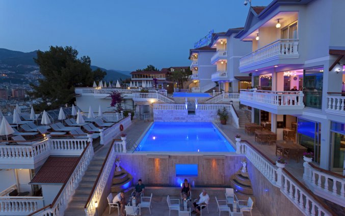 Zwembad van Hotel Sunny Hill Alya in Alanya