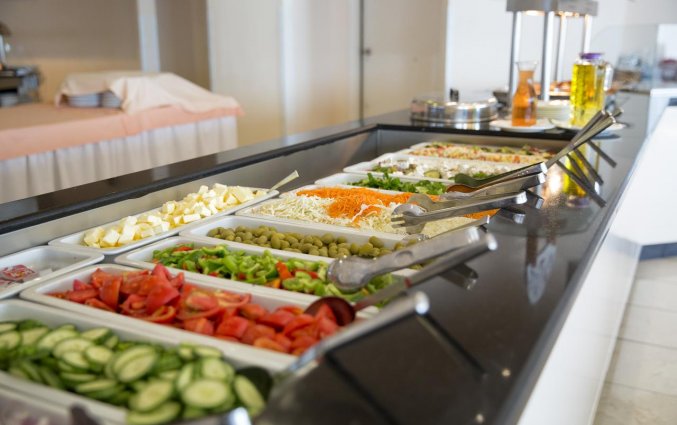 Buffet van Resort Mareblue Beach op Corfu