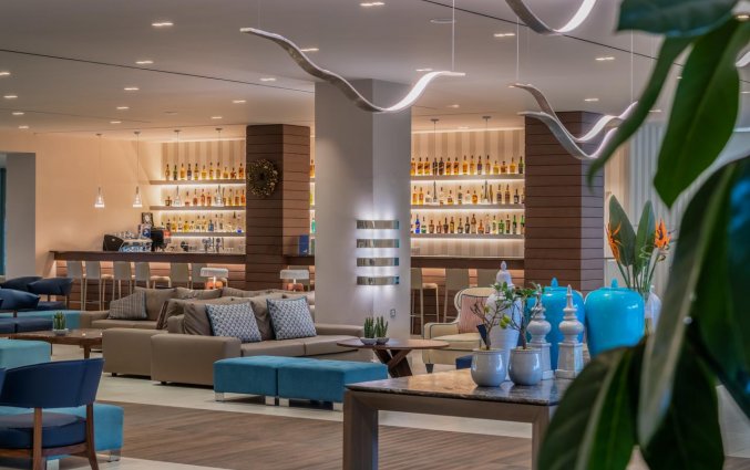 Lobby met bar van Resort Mareblue Beach op Corfu