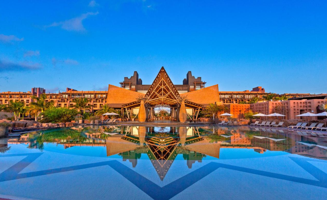 Lopesan Baobab vooraanzicht