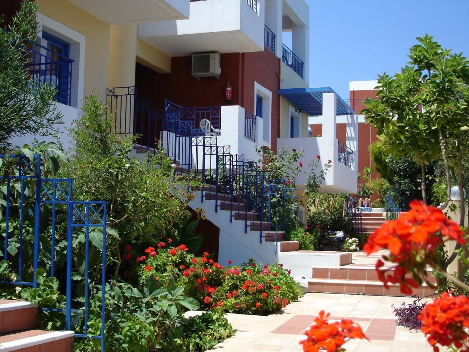 Astra Village hotel & suites