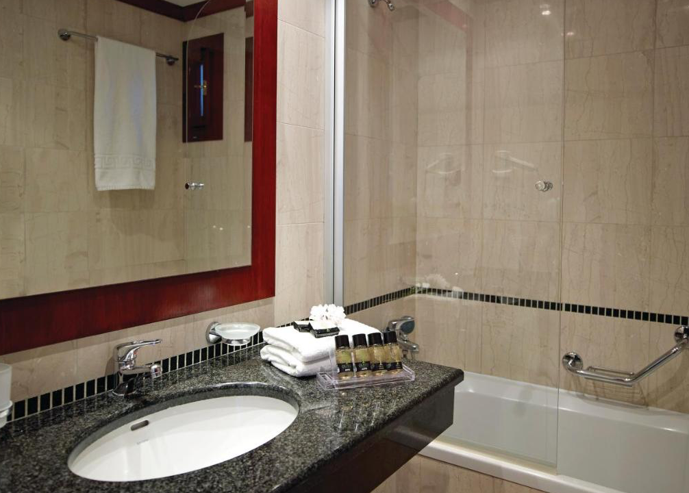 Roda Beach Resort & Spa