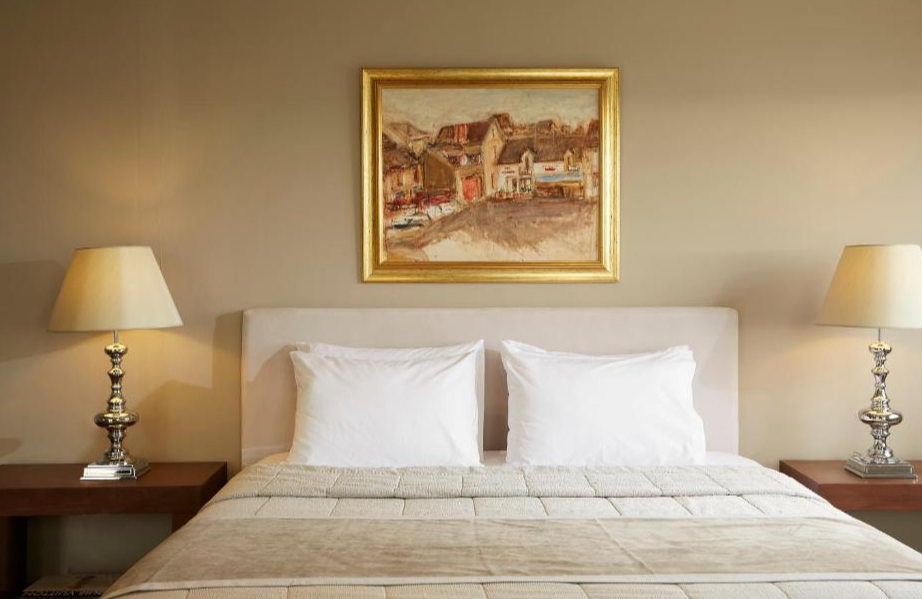 Mayor Mon Repos Palace, Art Hotel