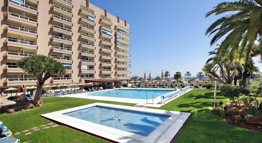 Zwembad van Appartementen PYR Fuengirola Costa del Sol