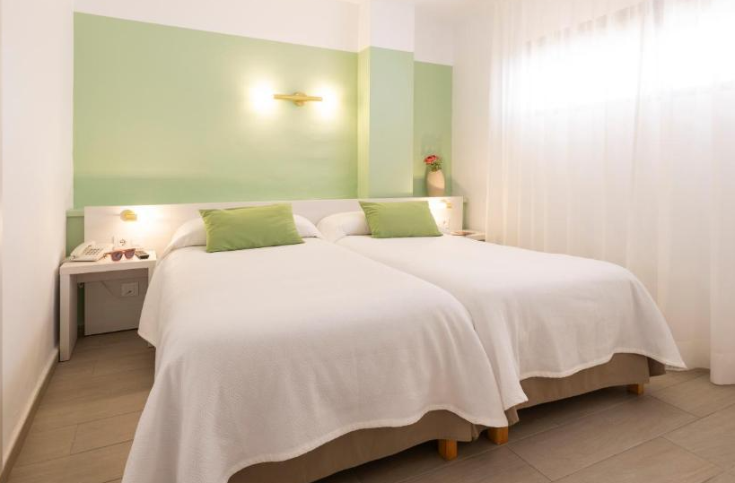 Flor Los Almendros Apartamentos