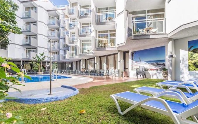 Buitenzwembad van Hotel AlunaSun Lago Rojo in de Costa del Sol